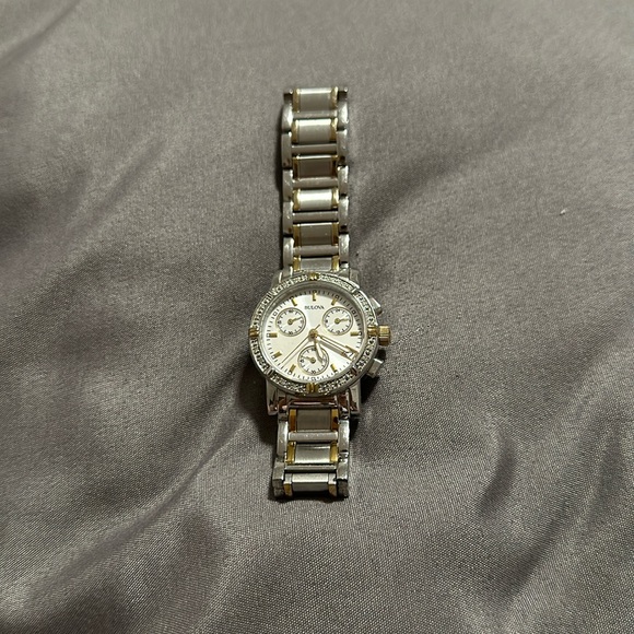 Bulova Accessories - Bulova silver/ gold watch